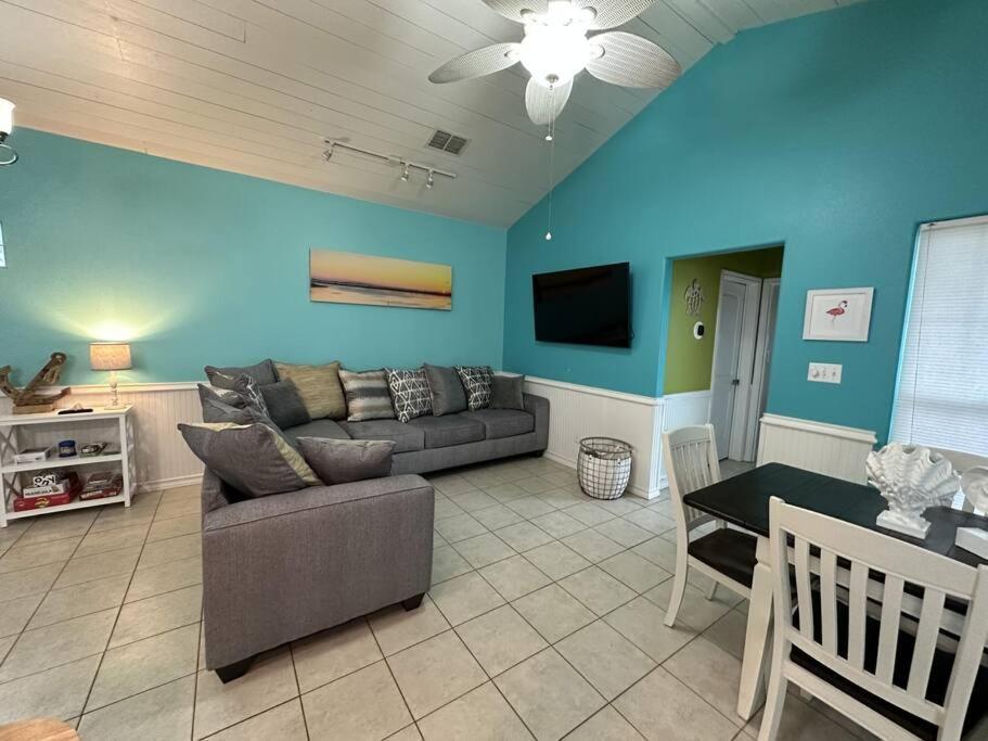 Barefoot Bungalow - Pet Friendly- 2 Bdrm Townhome 科珀斯克里斯蒂 外观 照片